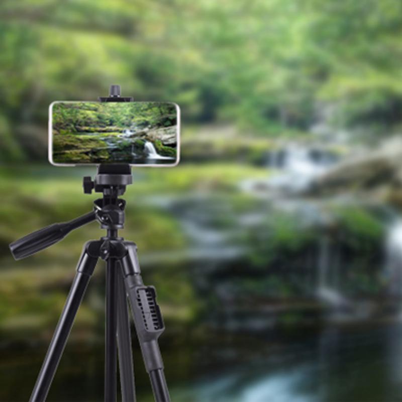 Rako Vlog Pro tripod.